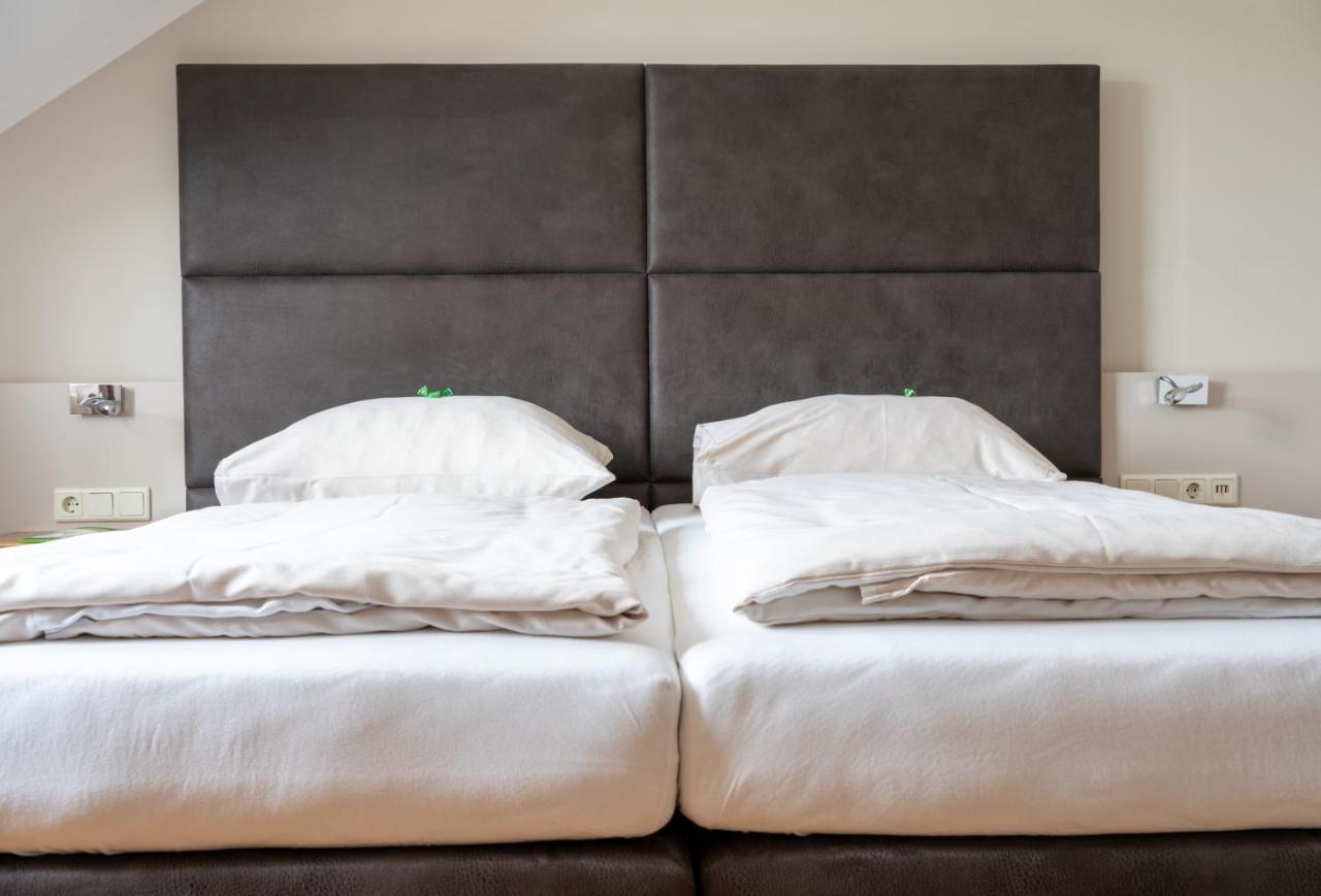 Eee Hotel Perg Ngoại thất bức ảnh
