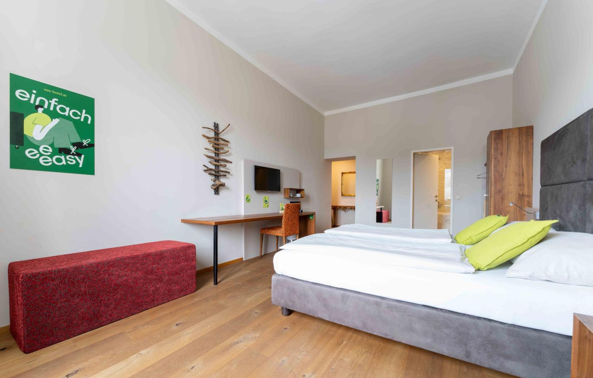 Eee Hotel Perg Ngoại thất bức ảnh
