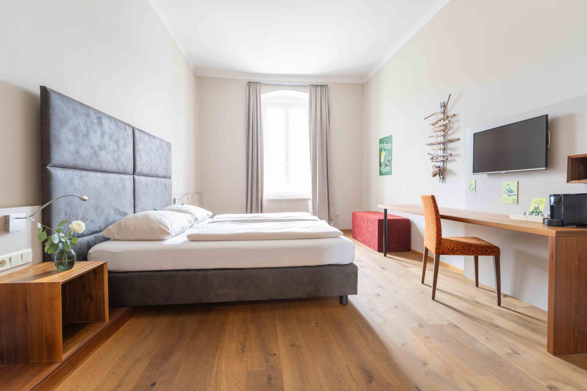 Eee Hotel Perg Ngoại thất bức ảnh