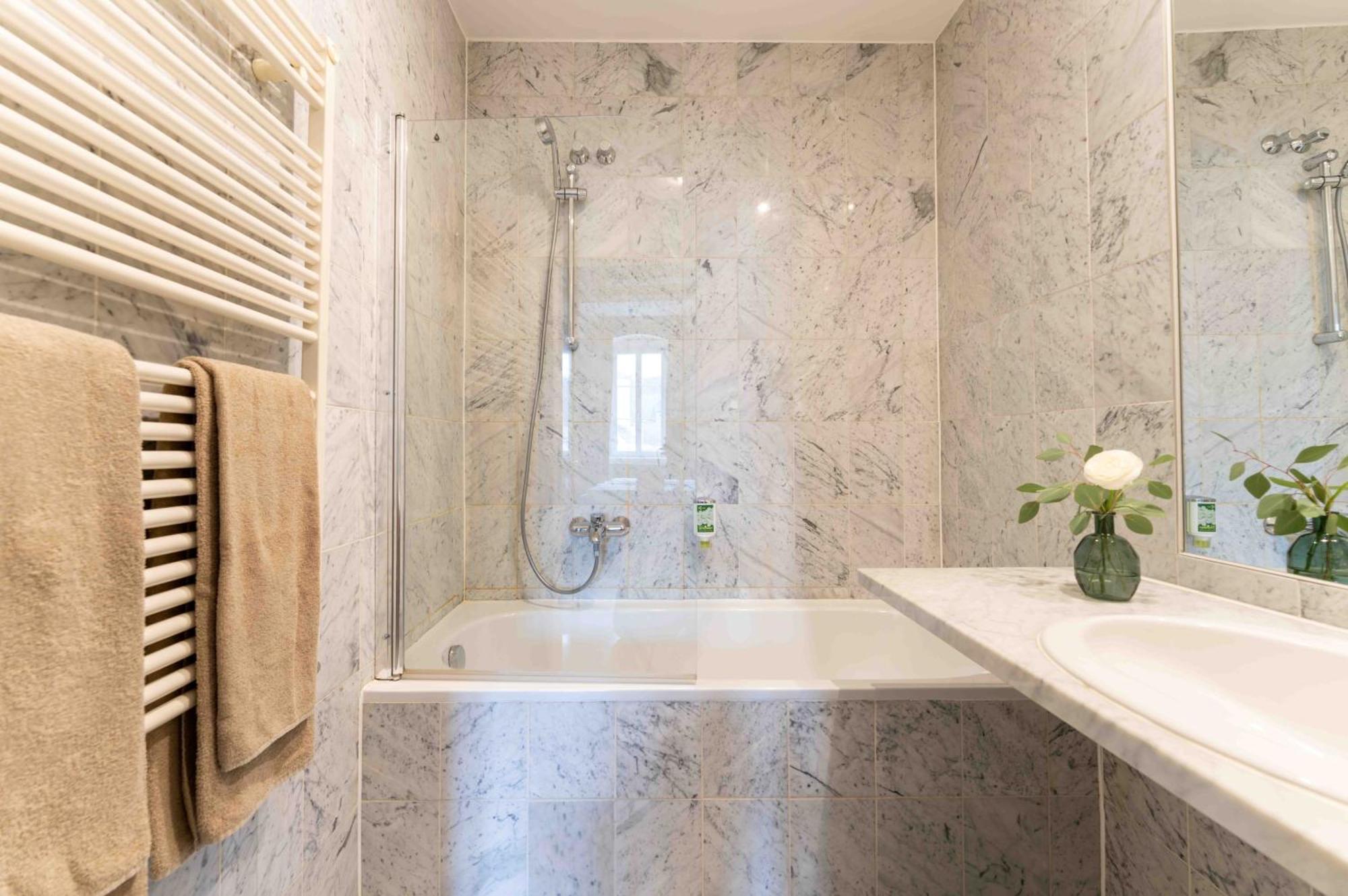 Eee Hotel Perg Ngoại thất bức ảnh