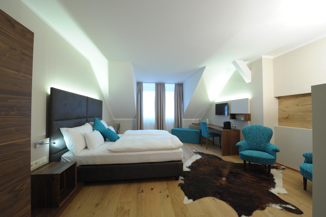 Eee Hotel Perg Ngoại thất bức ảnh