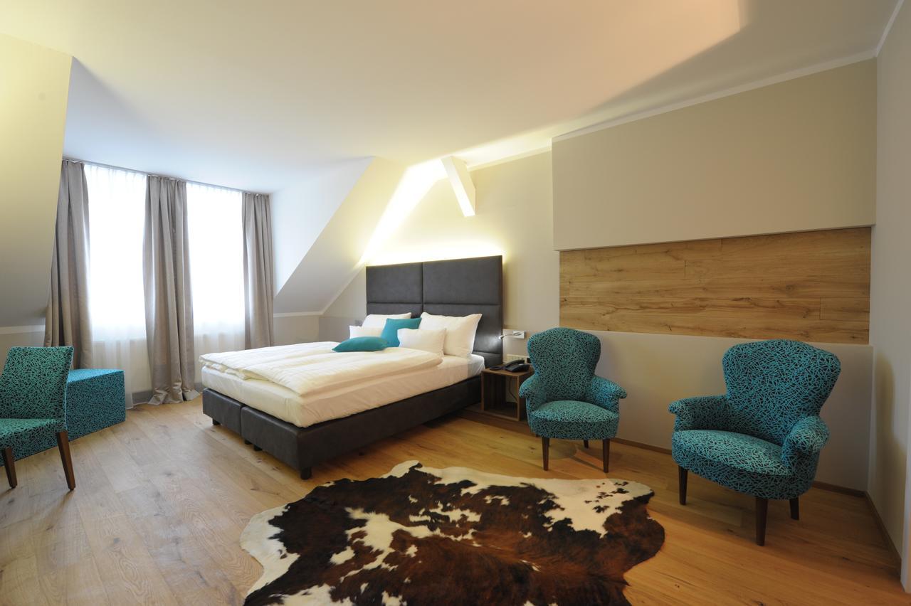 Eee Hotel Perg Ngoại thất bức ảnh
