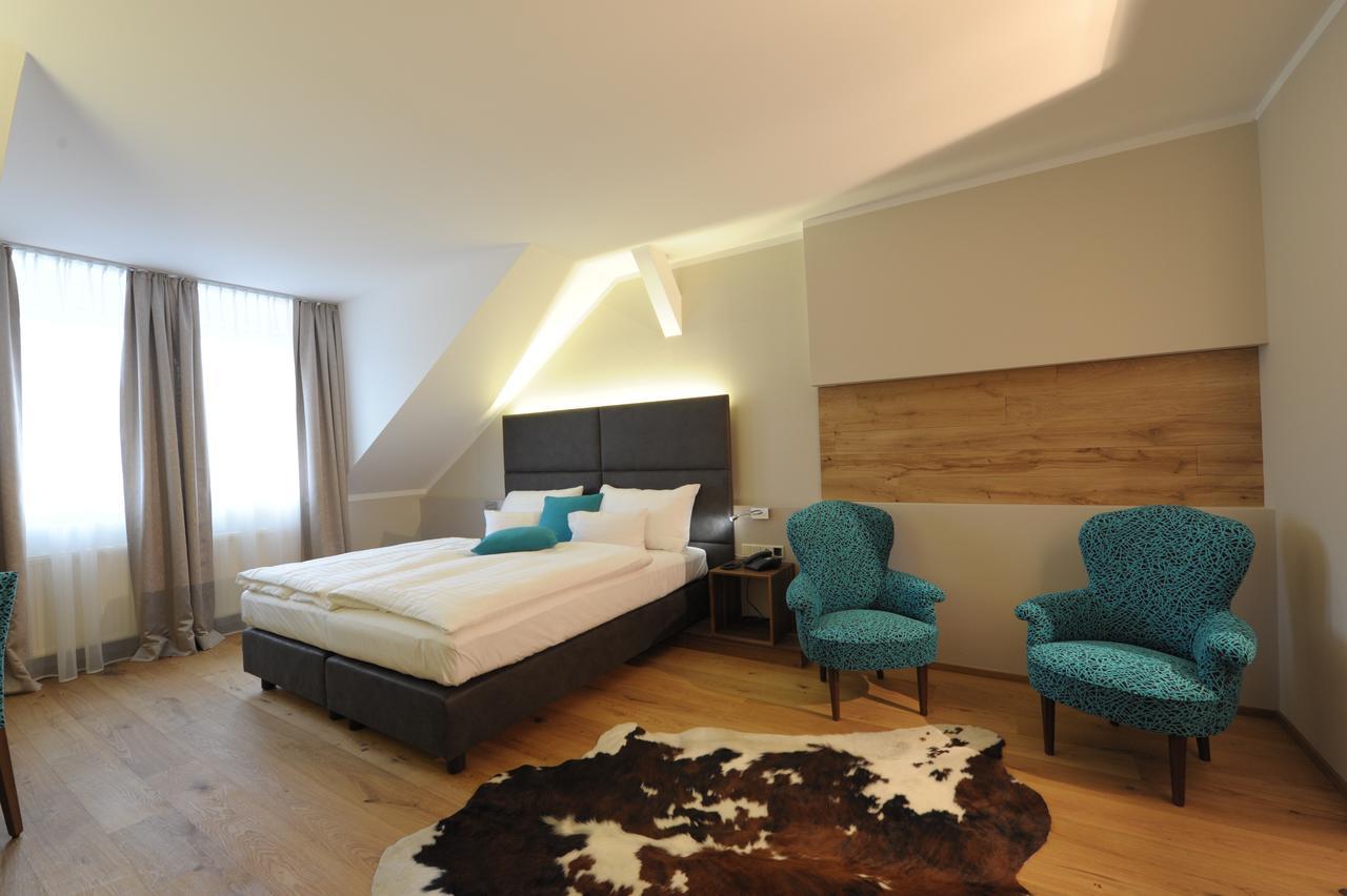 Eee Hotel Perg Ngoại thất bức ảnh